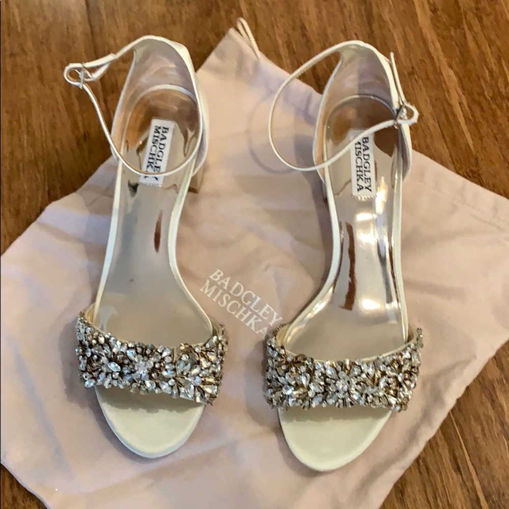 Badgley Mischka sandals size 9